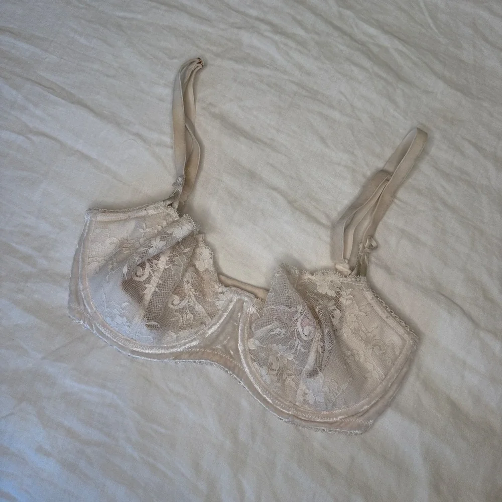 Victoria's Secret Dream Angel Push Up Without Padding White Lace